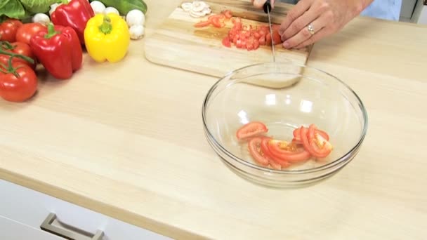 Overhead Male Hands Slicing Organic Vegetables - Materiał filmowy, wideo