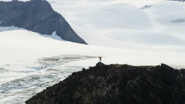 horolezec na problematické glacier - Záběry, video