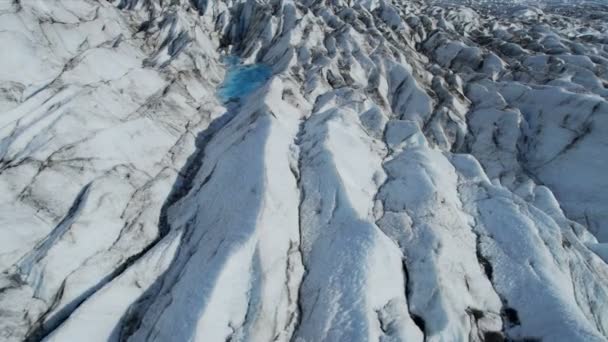 Letecký pohled na tání ledu ledovce knik ledovce kvůli oteplování prostředí, Jižní centrální Aljaška, usa zastřelen na red epic - Záběry, video