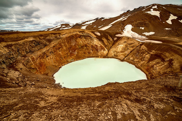 Viti sulfur lake - Фото, изображение