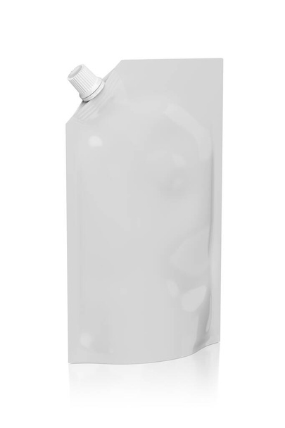 Pochette en plastique blanc se lever sac avec un couvercle d'angle isolé sur fond blanc. Modèle maquette pour la conception. Illustration de rendu 3d. - Photo, image