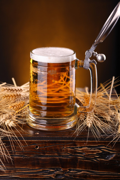 Кружка пива на сундуке
 - Фото, изображение