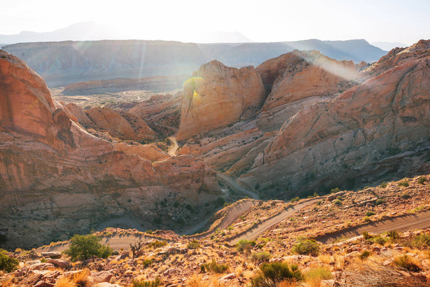ユタ州での砂岩の形成。美しい珍しい風景. - 写真・画像