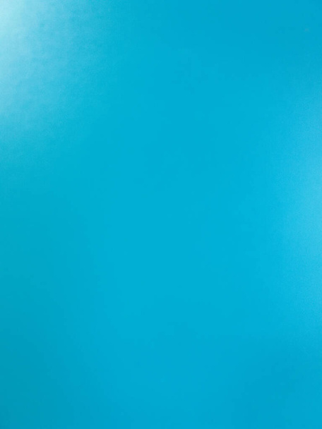 jasnoniebieska powierzchnia linoleum przydatna jako tło - Zdjęcie, obraz