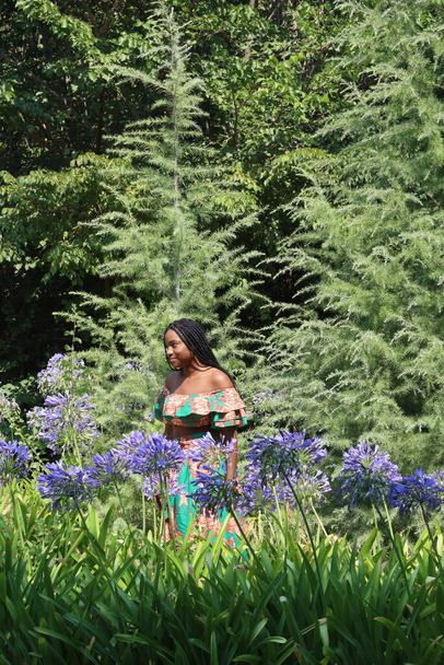 Photo of a Beautiful Black Lady in a park - Valokuva, kuva