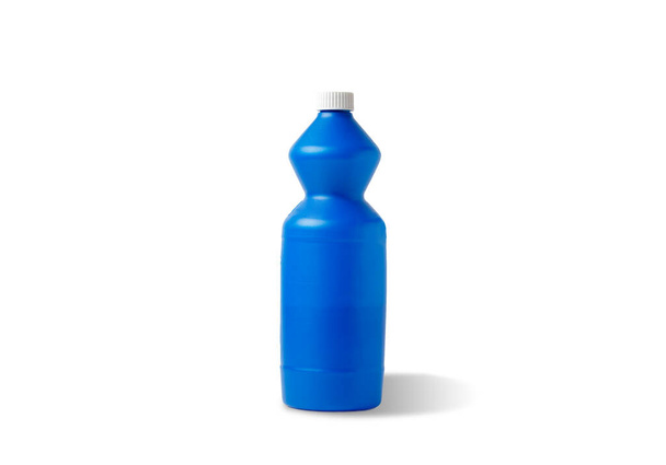 Бутылка с очисткой или стиркой питания изолированы на белом фоне. - Фото, изображение
