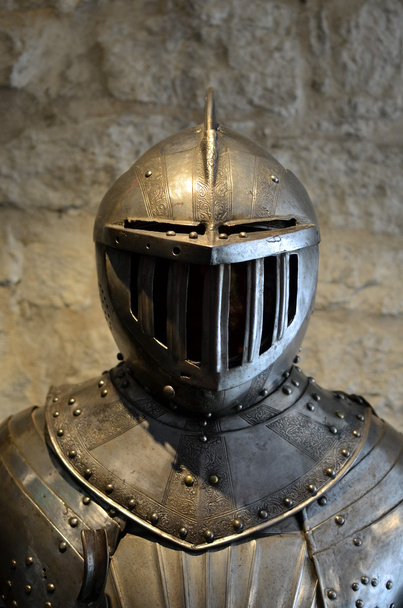 Armadura do antigo cavaleiro medieval
 - Foto, Imagem