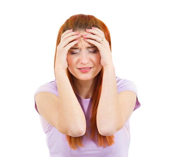 Mujer joven estresada con dolor de cabeza
 - Foto, Imagen