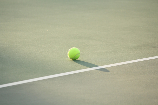 Balles de tennis
  - Photo, image
