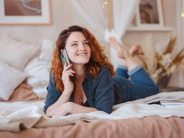 young woman enjoys the morning silence in her room - Φωτογραφία, εικόνα