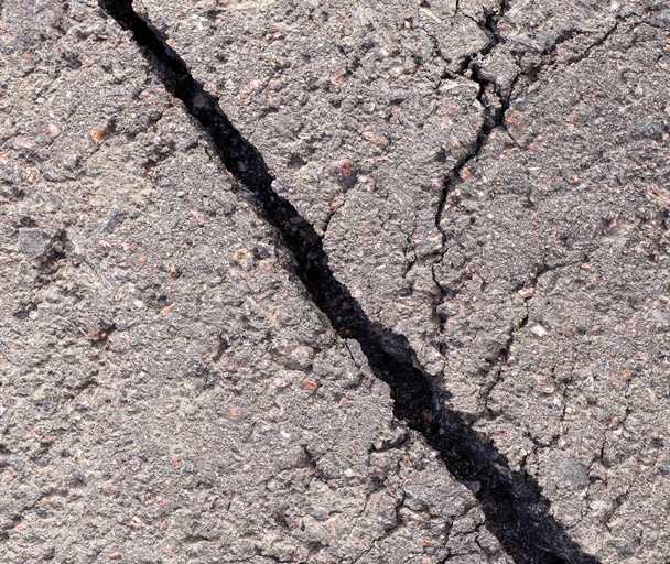 Cracked tarmac - Foto, Bild