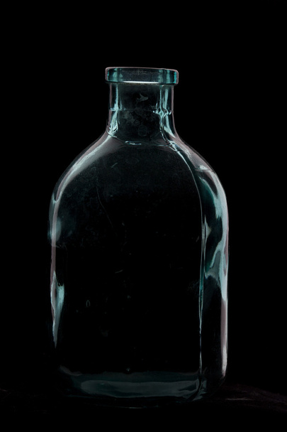 Стара антикварна скляна пляшка
 - Фото, зображення