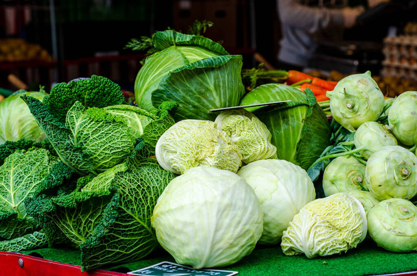Gemüse zum Verkauf auf dem Markt - Foto, Bild