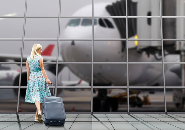 concept de voyage, les gens à l'aéroport
 - Photo, image
