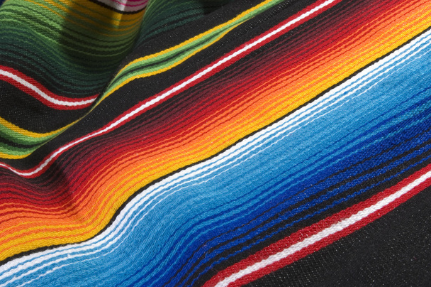 Poncho mexicano colorido
 - Foto, Imagem