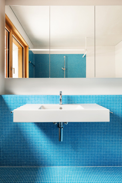 Blue bathroom - Foto, afbeelding