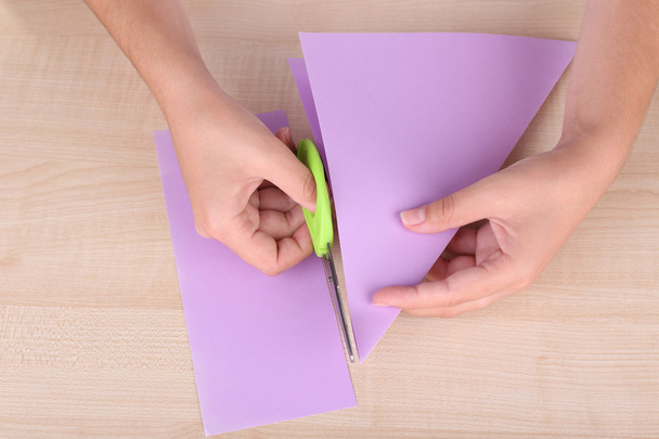 Hands making origami figure - Φωτογραφία, εικόνα