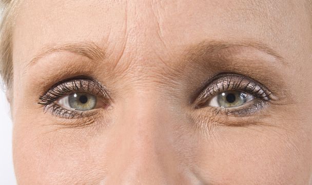 mooie vrouwelijke ogen met make-up - Foto, afbeelding