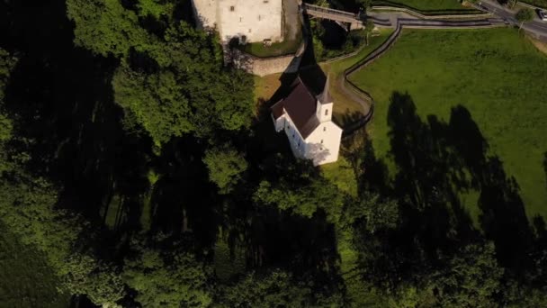 Kaprun Burg Castle In Austrian Alps Near Town Of Zell Am See District, State Of Salzburg, Áustria. - Tiro aéreo - Filmagem, Vídeo