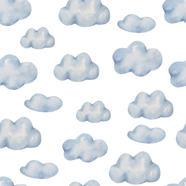 modello senza soluzione di continuità acquerello nuvole blu su sfondo bianco, dipinto a mano - Foto, immagini