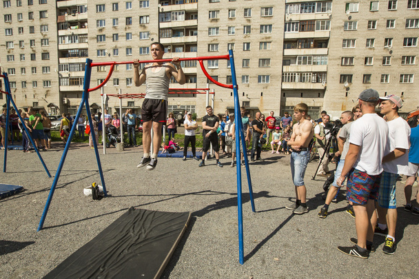 Participants on Street workout competitions - Foto, immagini