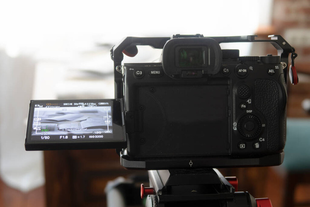 Caméra vidéo numérique professionnelle. accessoires pour caméras vidéo 4k
. - Photo, image