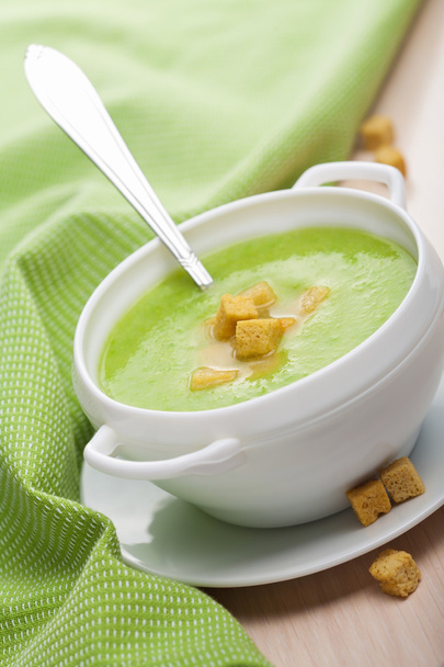 sopa de verduras verdes - Foto, Imagen