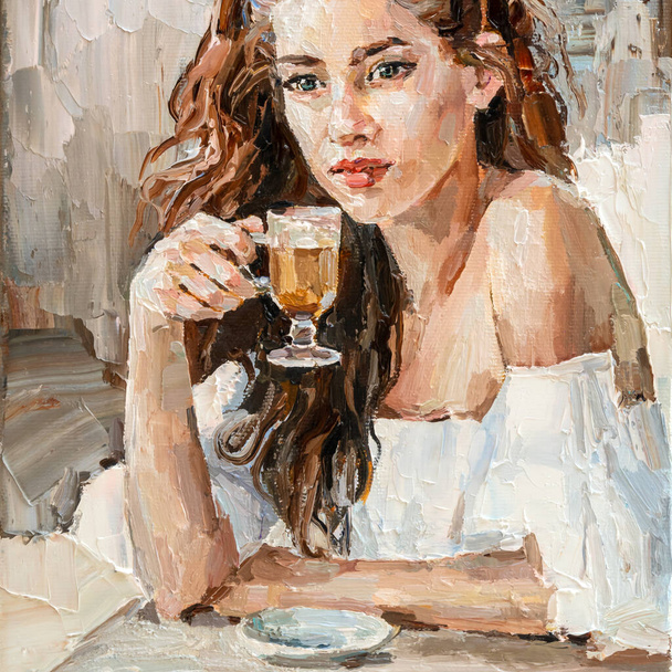 .Ta dívka v kavárně pije kávu.. - Fotografie, Obrázek