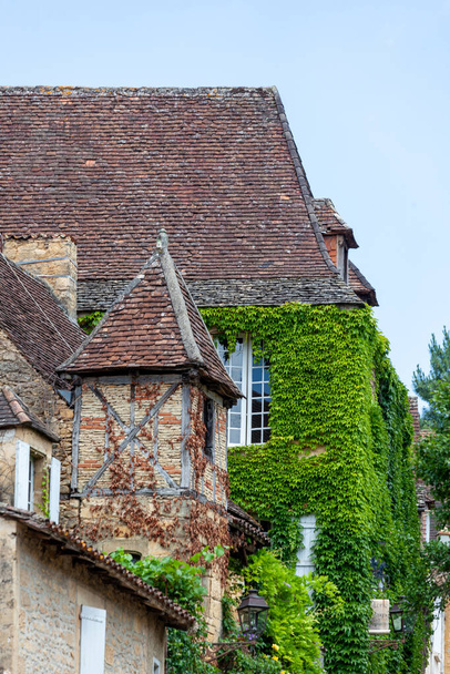 Dordogne és Vzre között a Sarlat mára Európa egyik legszebb középkori együttese. A modernizmus ellen a törvény által védett Malraux - Fotó, kép