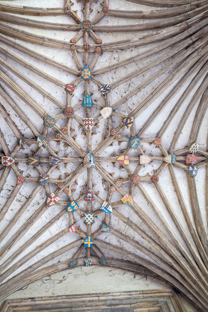 Canterbury Cathedral, gesticht in 597 na Christus, is het hoofdkwartier van de Church of England en Anglicaanse Communie, met gotische en romaanse elementen - Foto, afbeelding