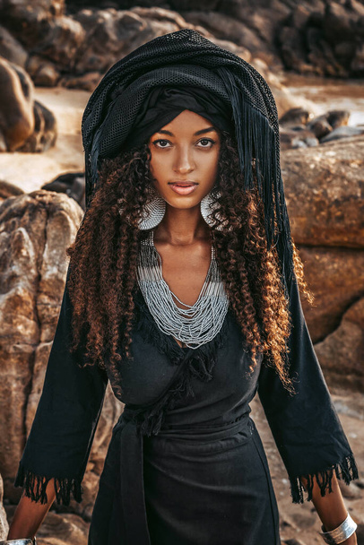 beautiful young tribal woman with wearing turban outdoors portrait - Fotoğraf, Görsel