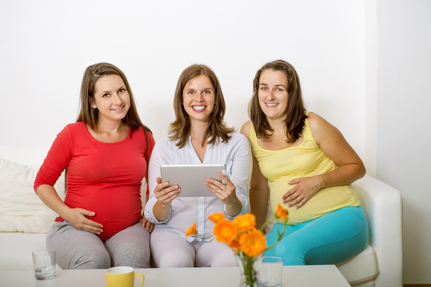 Pregnant women chatting - Φωτογραφία, εικόνα