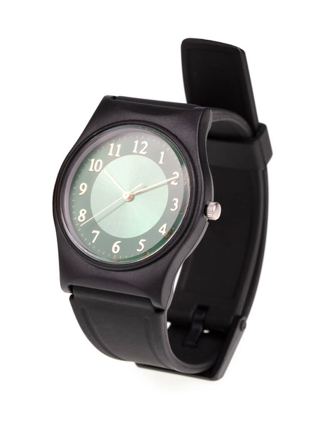 Náramkové hodinky černý popruh izolované na bílém pozadí. - Fotografie, Obrázek