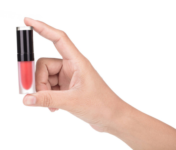 Ręczne trzymanie Red Lip Glosses izolowane na białym tle. - Zdjęcie, obraz