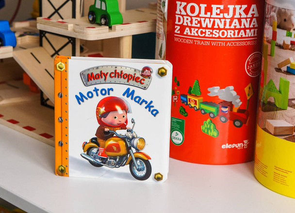 POZNAN, POLAND - May 31, 2016: A Polish Maly Chlopiec child book with Motor Marka on it - Foto, Imagem