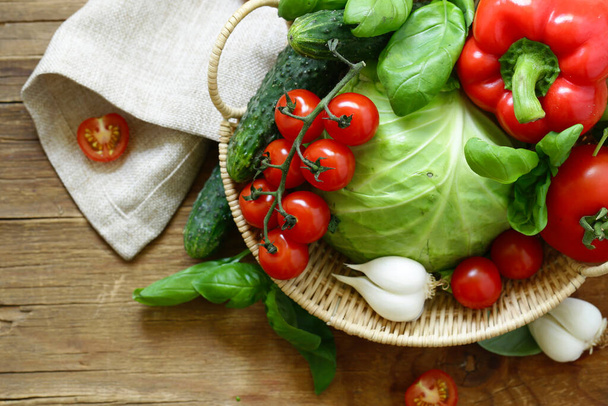 健康的な食事の新鮮な有機野菜 - 写真・画像