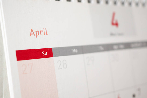 Página del calendario de abril con meses y fechas concepto de reunión de planificación de negocios - Foto, imagen