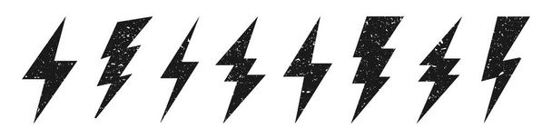 Blitz-Symbole mit Grunge-Textur isoliert auf weißem Hintergrund. Vintage-Flash-Symbol, Blitz. Einfaches Blitzeinschlag-Zeichen. Vektorillustration. - Vektor, Bild