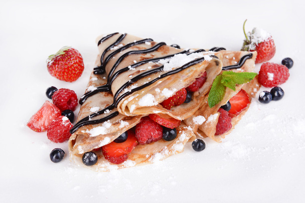 Delicious pancakes with berries - Фото, зображення