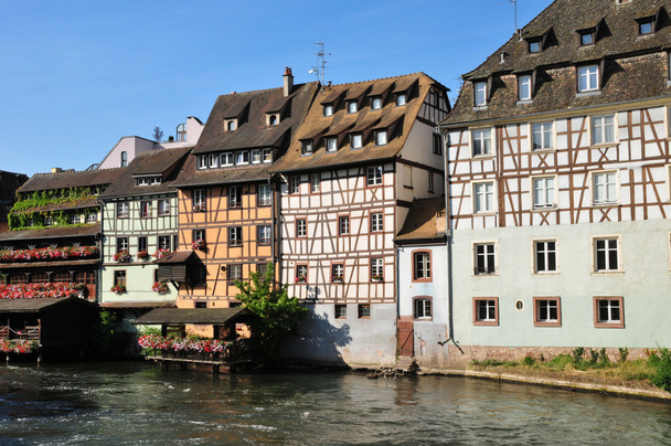 Bas Rhin, viehättävä Strasbourgin kaupunki Elsassissa
 - Valokuva, kuva