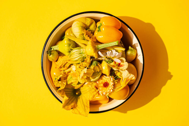 yellow vegetables in the bowl - Foto, imagen