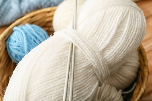 Knitting yarn and needles, closeup - Zdjęcie, obraz
