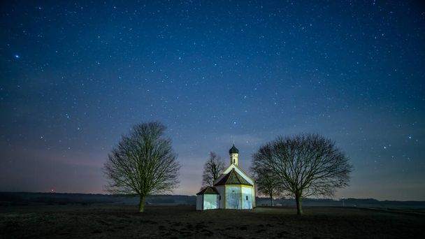 beautiful night view of the church - Fotoğraf, Görsel