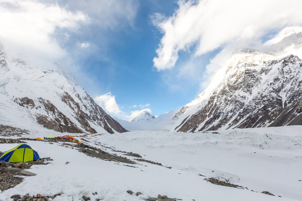 K2 mountain peak, second highest mountain in the world, K2 trek, Pakistan, Asia - Фото, зображення