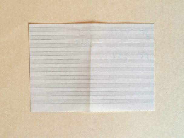 παλιό χαρτί σημείωμα με λευκό φόντο - Φωτογραφία, εικόνα