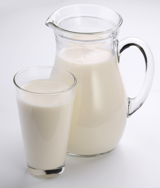 Glass and jar of milk. photo. - Foto, imagen