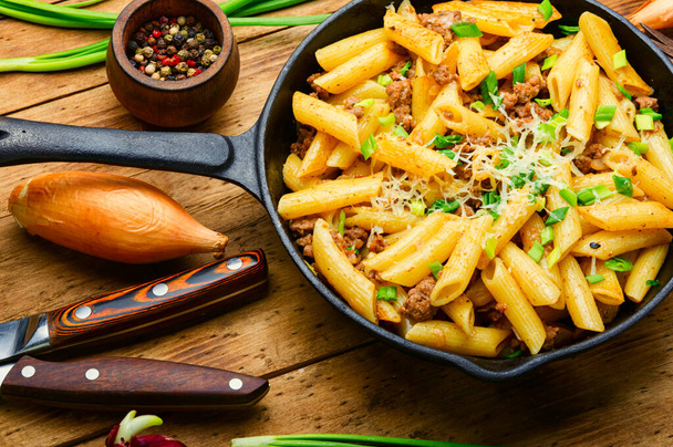 Pasta with fried minced meat.Pasta with meat - Foto, Imagem