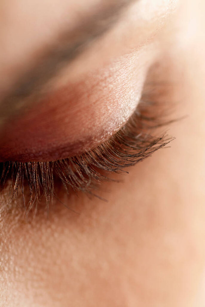close up of a beautiful woman's eye - Foto, afbeelding