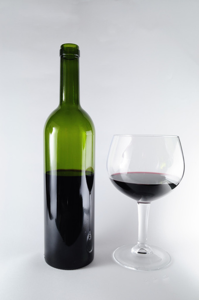 wine bottle and glass - Фото, изображение