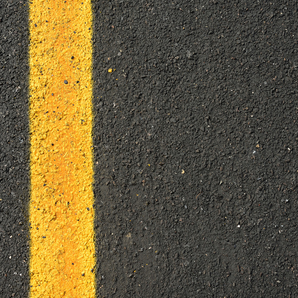 Uusi tie, pinta uusi asfalttitie
 - Valokuva, kuva